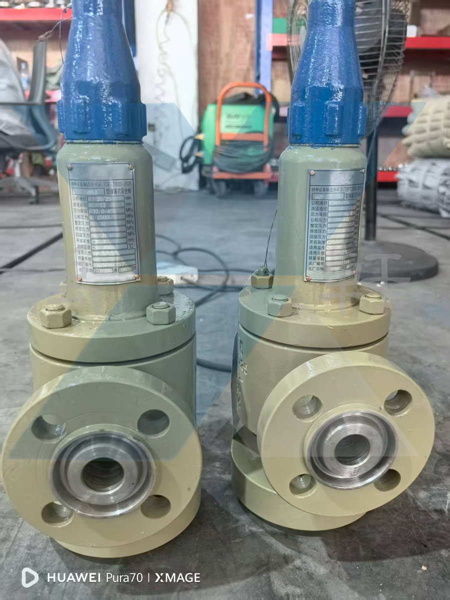 A42Y-2500LB-DN20高压安全阀(图1) A42Y-2500LB-DN20高压安全阀(图1)