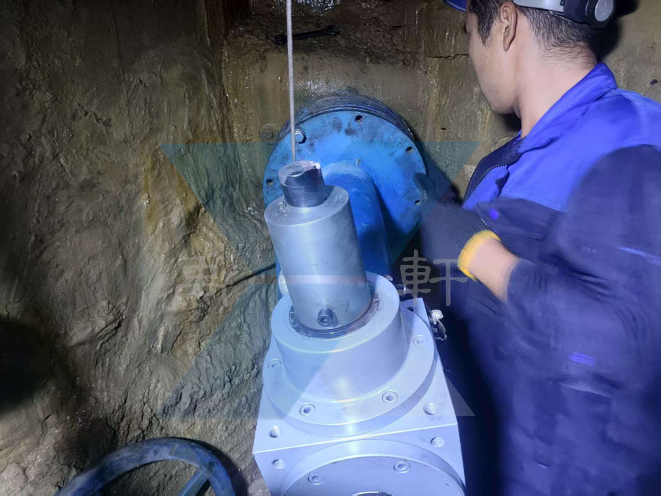 上海麻豆日记下载1:1速比阀门驱动装置：护航南沙粤海水务DN1400 闸阀改装(图2)